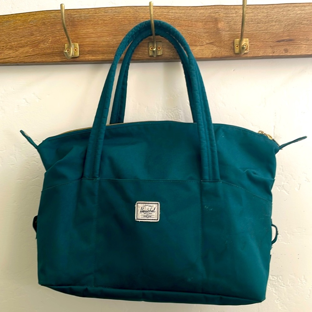Herschel Jade zippered travel bag